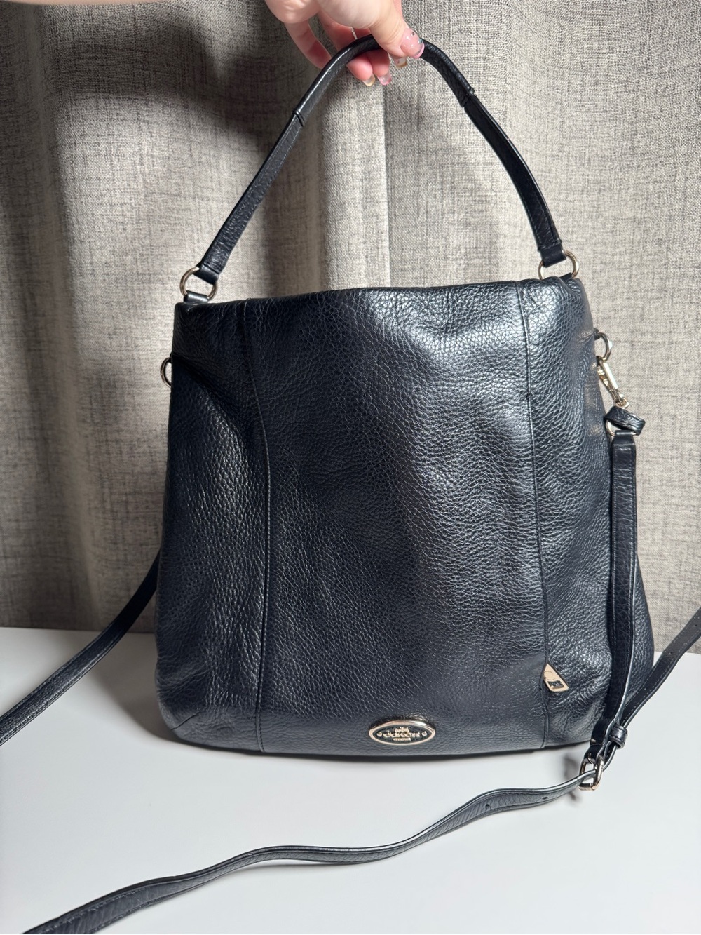 Vintage Coach pebbled leather hobo bag with crossbody strap